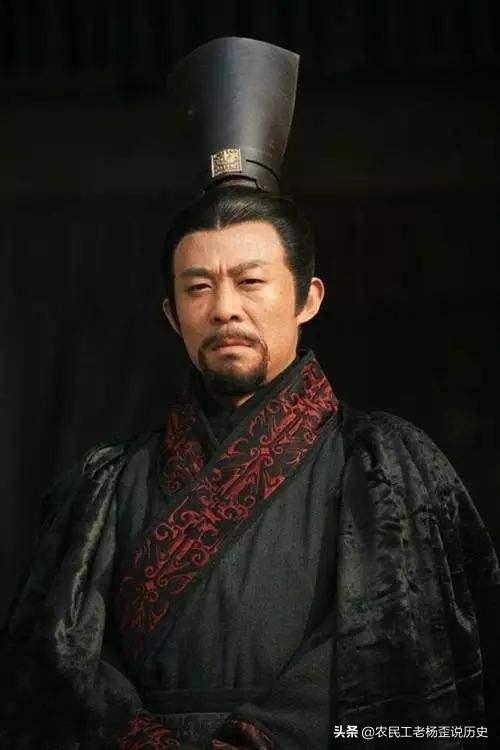 秦始皇简介（秦始皇简介是什么朝代）